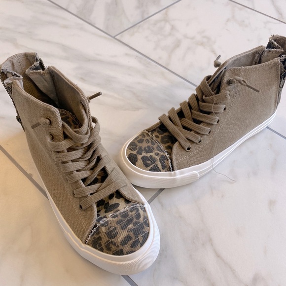 Gypsy Jazz Shoes - Gypsy Jazz Lou Leopard Hightop sneaker size 8